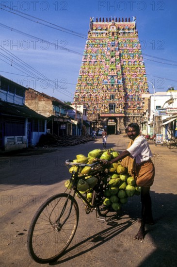 Sarangapani temple Rajagopuram the main gateway has eleven tiers and has a height of 173 ft 53 m in