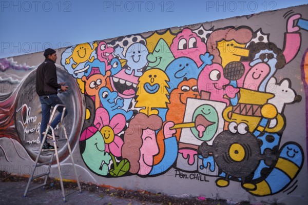 Germany, Berlin, 15. 11. 2020, Mauerpark, graffiti wall, graffiti artist from Italy Pen_Chill at