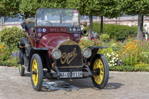 Vintage Opel Torpedo, Germany 1911, 4-cylinder, 4-speed, 1. 100 kg, 50 km h, Classic Gala,