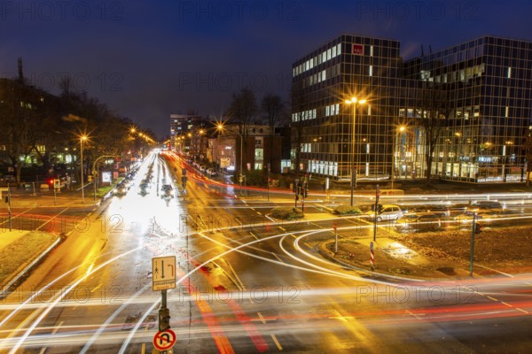 Bundesstrasse B224, Alfredstrasse, in Essen Rüttenscheid, evening rush hour traffic, this area
