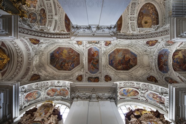 Ceiling frescoes, St. Stephen's Cathedral, Baroque, built 1668-1693, Episcopal Church, Catholic,