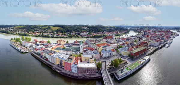 Danube with Prinzregent Luitpoldbrücke, behind Old Town Passau, behind Innstadt, aerial view,
