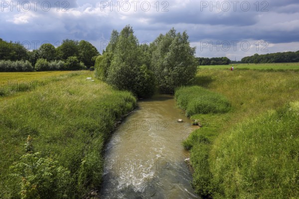 Kamen, Ruhr area, North Rhine-Westphalia, Germany, Spring landscape on the Seseke. The