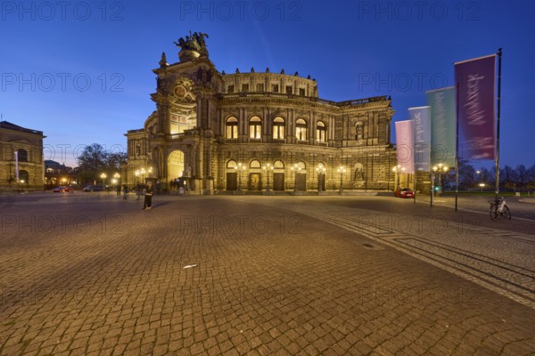 Semperoper, architectural style neo-renaissance, architect Gottfried Semper, flags with programme