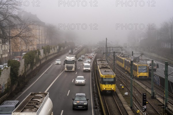Dense fog, with visibility sometimes less than 100 metres, A40 motorway, city passage in Essen,