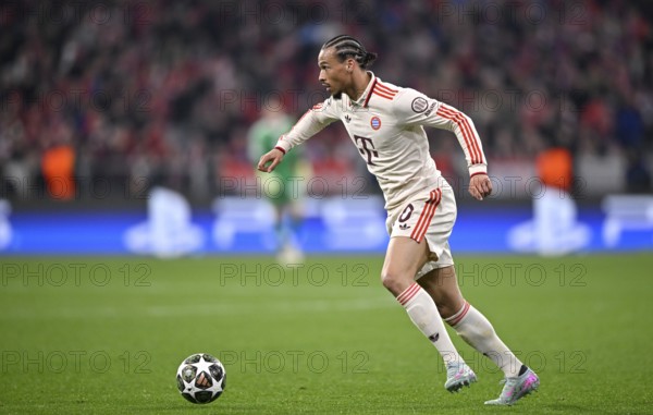 Leroy Sané FC Bayern Munich FCB (10) Action on the ball Champions League, Allianz Arena, Munich,