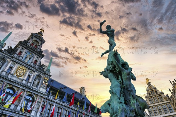 Brabo Fountain, sculpture of Silvius Brabo and chopped-off hand of the giant Druon Antigon, City