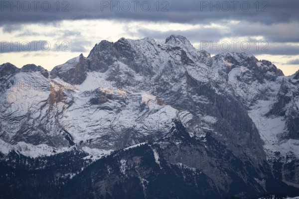 Wetterstein ridge with Partenkirchner Dreitorspitze, Meillerhütte and Schachenhaus, mountain peak