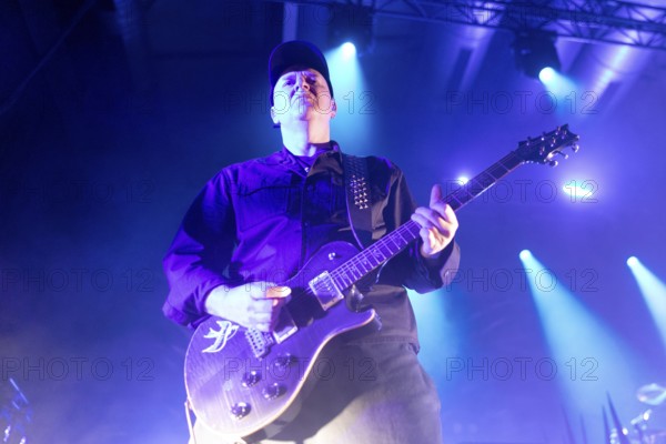 Martin Ivor Kent aka Ace, guitarist of Skunk Anansie, live at the Columbiahalle in Berlin on