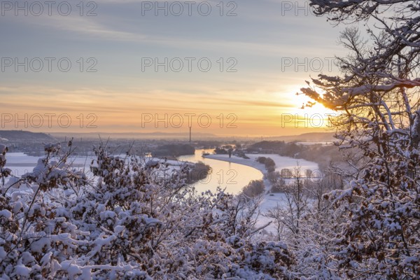 Sunrise at the Scharfenberg viewpoint on a winter morning, view of the Elbe valley as far as