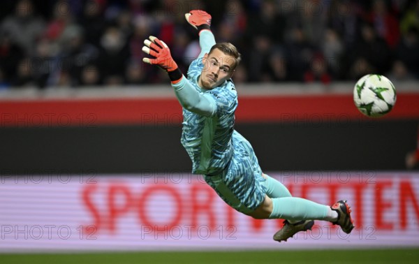 Parade Brilliant save Action Goalkeeper Filip Jorgensen Chelsea FC The Blues (12) Perimeter