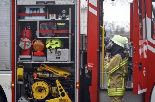 Duisburg, North Rhine-Westphalia, Germany, firefighting exercise, people are rescued from a burning