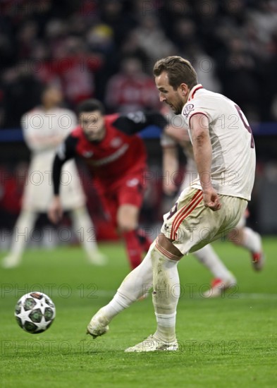 Penalty, penalty kick Goal kick Action Goal chance Harry Kane FC Bayern Munich FCB (09) UEFA