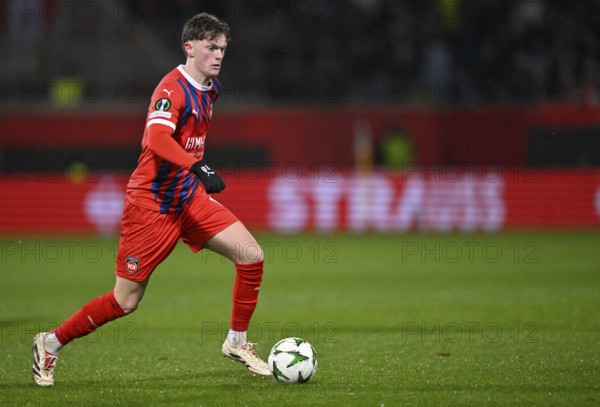 Paul Wanner 1. FC Heidenheim 1846 FCH (10) Action on the ball UEFA Conference League, Voith-Arena,
