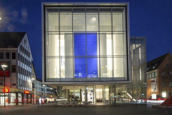 Kunsthalle Weishaupt, Ulm's New Centre at Hans-und-Sophie-Scholl-Platz, Ulm, Baden-Württemberg,
