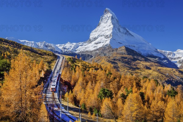 Gornergratbahn on the Riffelberg with Matterhorn 4478m in autumn, Zermatt, Mattertal, Valais,