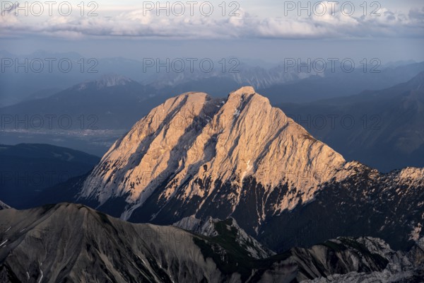 Summit of the Hohe Munde at sunset, Impressive rocky mountain landscape, Mountain panorama from the
