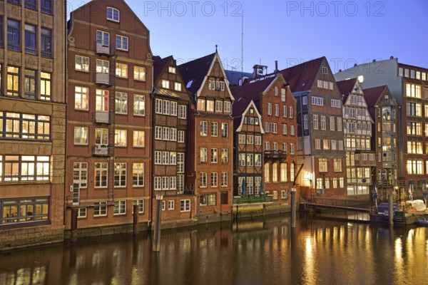 Europe, Germany, Hamburg, City, Nikolaifleet, evening mood canal side, backside of the historic