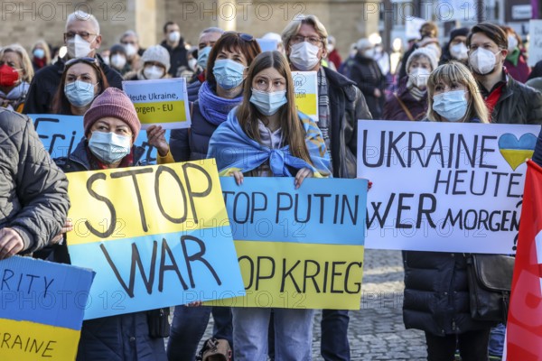 Wesel, North Rhine-Westphalia, Germany, Demonstration against Putin's war in Ukraine. Peace