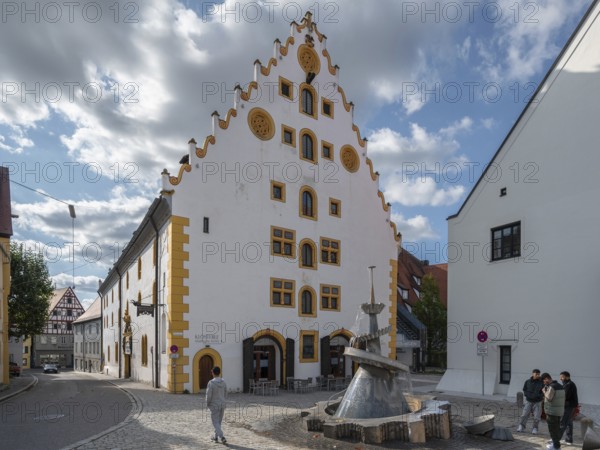 Former Franciscan monastery 1287, from 1585 to 1586 granary, since 1977 town hall, Beim Klösterle