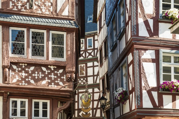 Market square with medieval half-timbered houses, Bernkastel-Kues, Moselle, Rhineland-Palatinate,