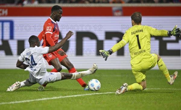 Goal kick Action Goal chance Penalty area scene, Goal area scene Sirlod Conteh 1. FC Heidenheim