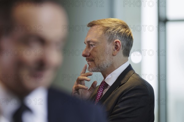 In the foreground: Volker Wissing (FDP), Federal Minister of Transport and Digital Affairs and