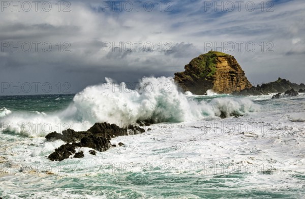 High waves on the rocks of Porto Moniz, Atlantic surf, storm, Porto Moniz, Madeira, Portugal,