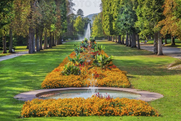 Fountain avenue in the historic spa gardens, Bad Pyrmont, Emmertal, Weserbergland, Oranierroute,