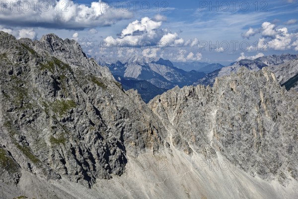 At the Hafelekar, view from the Karwendelblick of the Innsbruck Nordkette to the Karwendel
