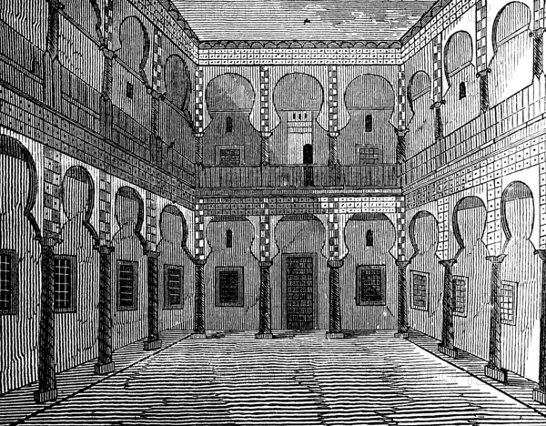 Two-storey house, open courtyard for festivities, gallery on the first floor, windows facing the
