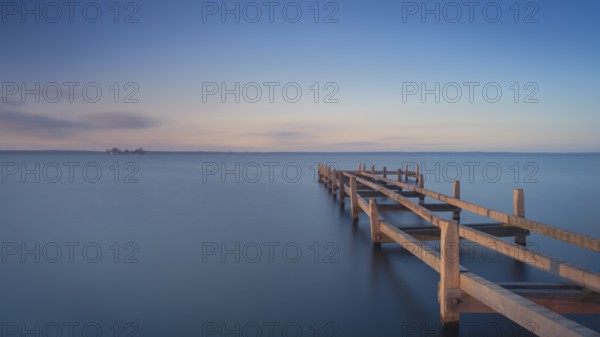 View of a partially dismantled jetty on the Steinhuder Meer, long exposure, Wilhelmstein, Hagenburg