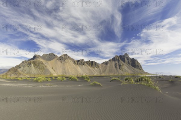 Vestrahorn, Vesturhorn, scree mountain made of gabbro and granophyre rocks, part of the Klifatindur