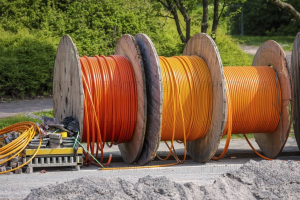Duisburg, North Rhine-Westphalia, Germany, Internet broadband expansion, construction site for