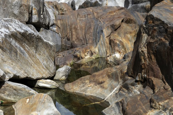 Rocks, rock structures, Verzasca River, near Lavertezzo, Verzasca Valley, Valle Verzasca, Canton