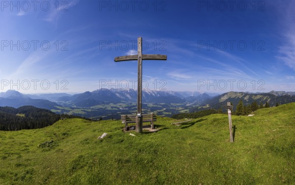 Summit cross on the Taborberg with a view of the Lammertal and Tennengebirge mountains, Osterhorn