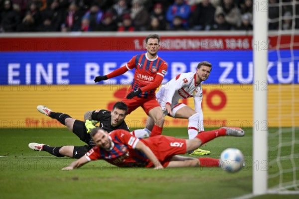 Tor tor by Maximilian Mittelstädt VfB Stuttgart (07) against goalkeeper Kevin Müller 1. FC