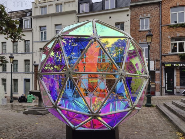 Marollescenece, art installation, title Dichroic Moon, object with a dichroic foil coating, Rue de