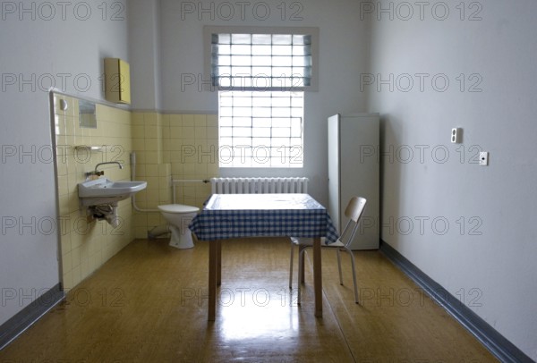 Berlin, 12.09.2008, View into a cell of the prison hospital of the Ministry for State Security,
