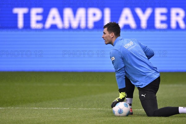 Goalkeeper Kevin Müller 1. FC Heidenheim 1846 FCH (01) Warm-up Training Perimeter advertising