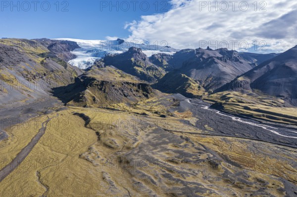 Vast floodplain of the Öræfajökull glacier at the Haalda depression, east of Skaftafell, aerial