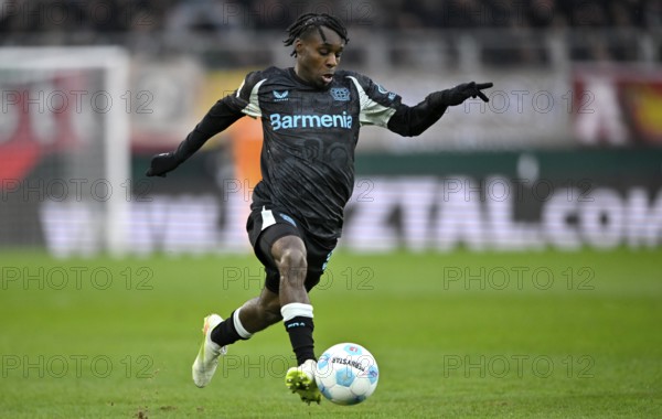 Jeremie Frimpong Bayer 04 Leverkusen (30) Action on the ball WWK Arena, Augsburg, Bavaria, Germany,