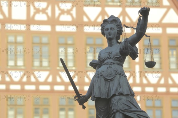 Justice Fountain, Justitiabrunnen with Justitia built 1611 and half-timbering at Römerberg, Old