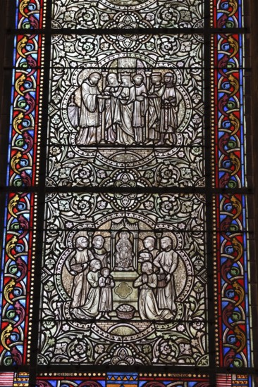 Glass window in the Cathédrale Saint-Bénigne, Dijon, Departement Côte d'Or, Region
