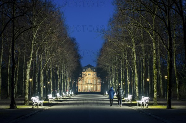 The light benches by artist Stefan Sous in the Hofgarten, entitled UV-A UV-B, 14 completely