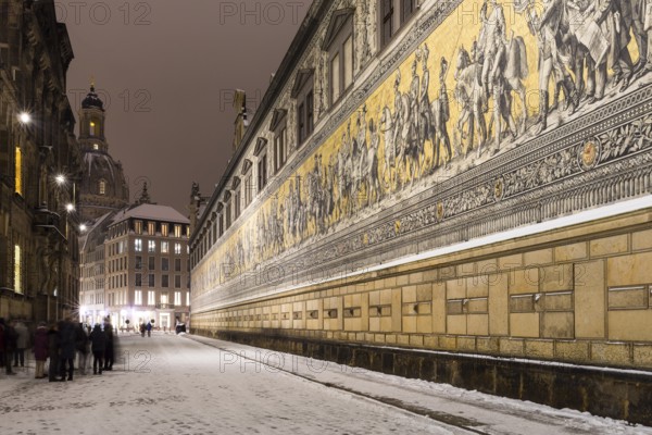 Augustusstraße with procession of princes, in the background the Frauenkirche, snow, night shot,