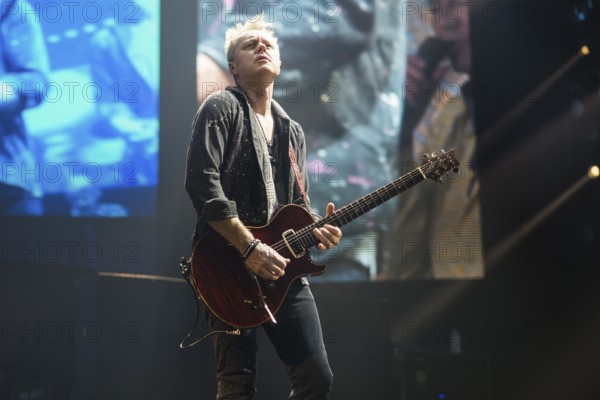 Simon McBride (guitarist) from Deep Purple live on 1 More Time Tour at Max-Schmeling-Halle in