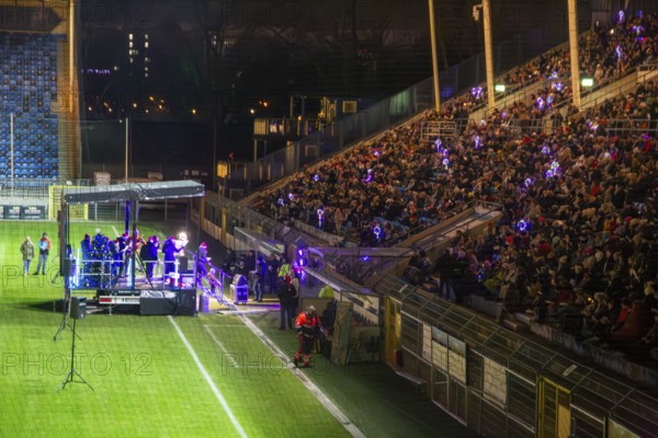 SV Waldhof Mannheim stadium singing: 4, 700 visitors came to Mannheim's Carl Benz Stadium to sing
