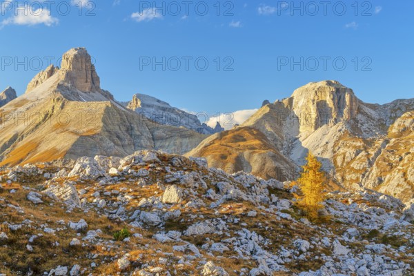View of the Three Peaks and the surrounding mountains, autumn, blue sky, Sesto Dolomites, South