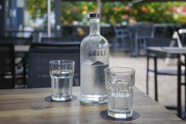 Mineral water, sparkling water, water bottle, glass, Rübli Restaurant, pub, bar, restaurant,